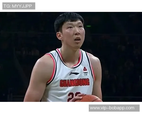 周琦回应网友质疑球队表现强调团结与共同努力的重要性